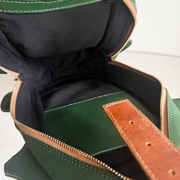 Handmade Ramsay Violin Green Brown Leather Backpack - Picture 7 of 9